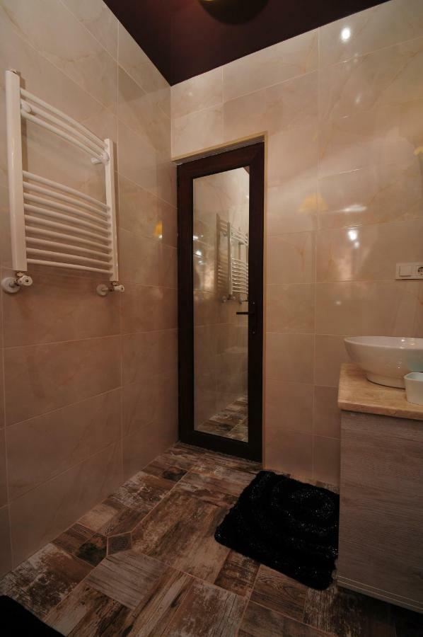 Apartments With A View Of The Trinity Holy Batumi Ngoại thất bức ảnh