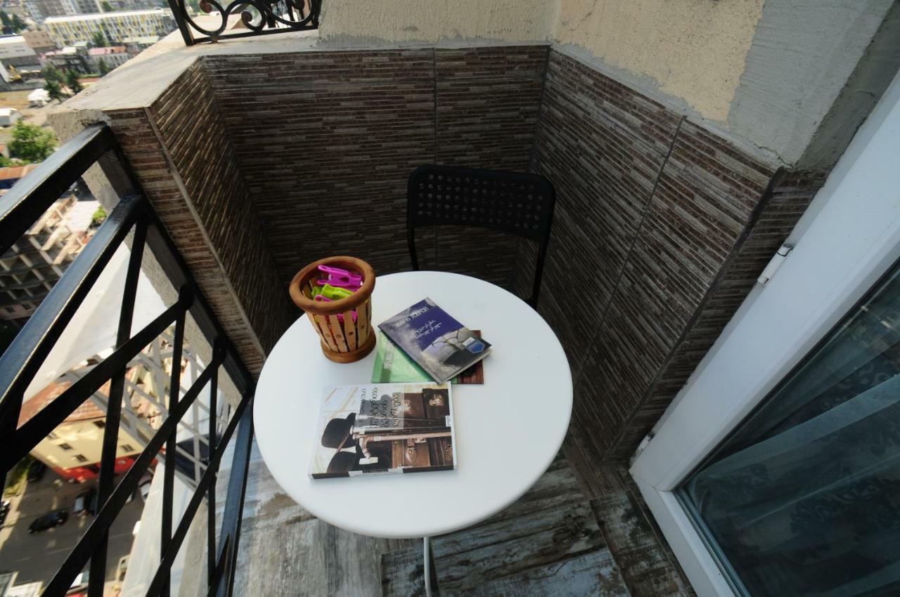 Apartments With A View Of The Trinity Holy Batumi Ngoại thất bức ảnh