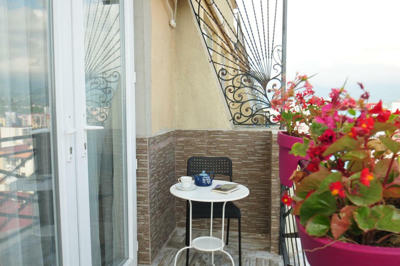 Apartments With A View Of The Trinity Holy Batumi Ngoại thất bức ảnh