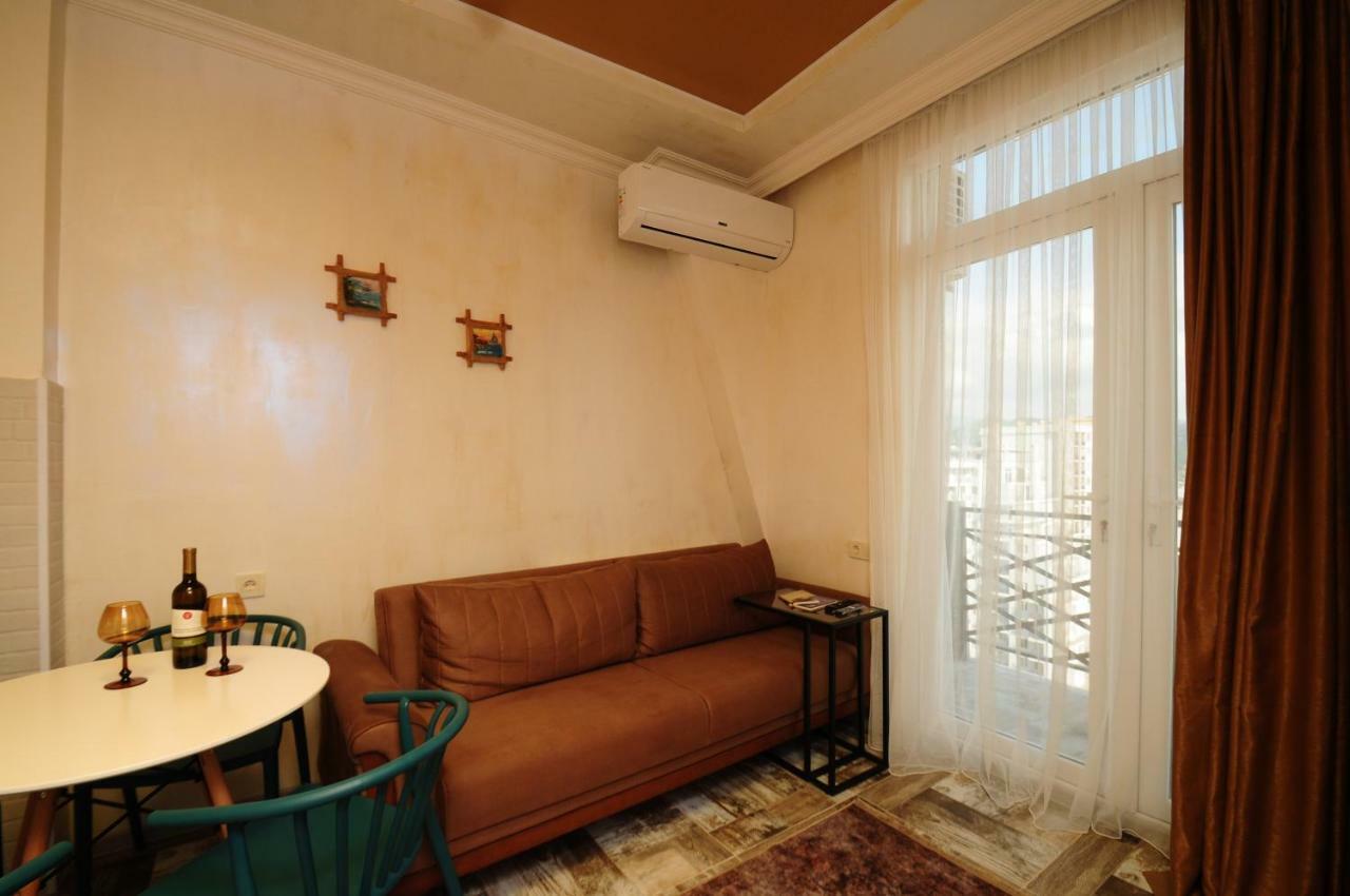 Apartments With A View Of The Trinity Holy Batumi Ngoại thất bức ảnh
