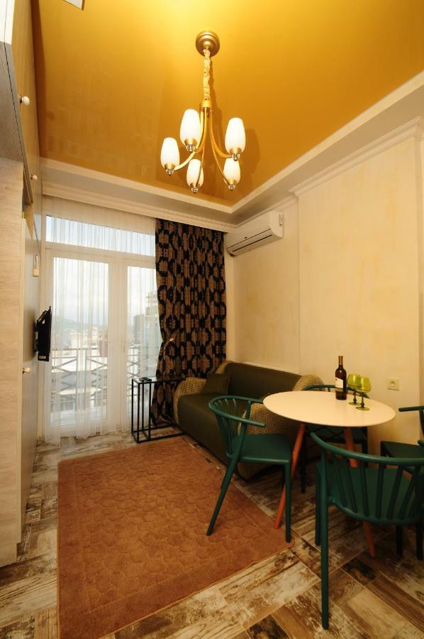 Apartments With A View Of The Trinity Holy Batumi Ngoại thất bức ảnh