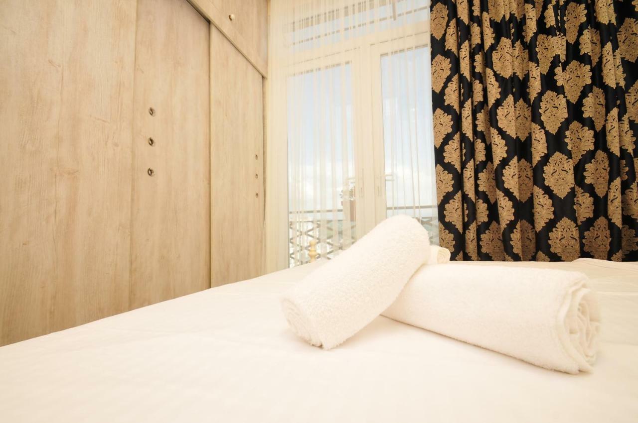 Apartments With A View Of The Trinity Holy Batumi Ngoại thất bức ảnh